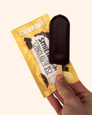 Śmietanka wiejska w czekoladzie 85% – lody na patyku